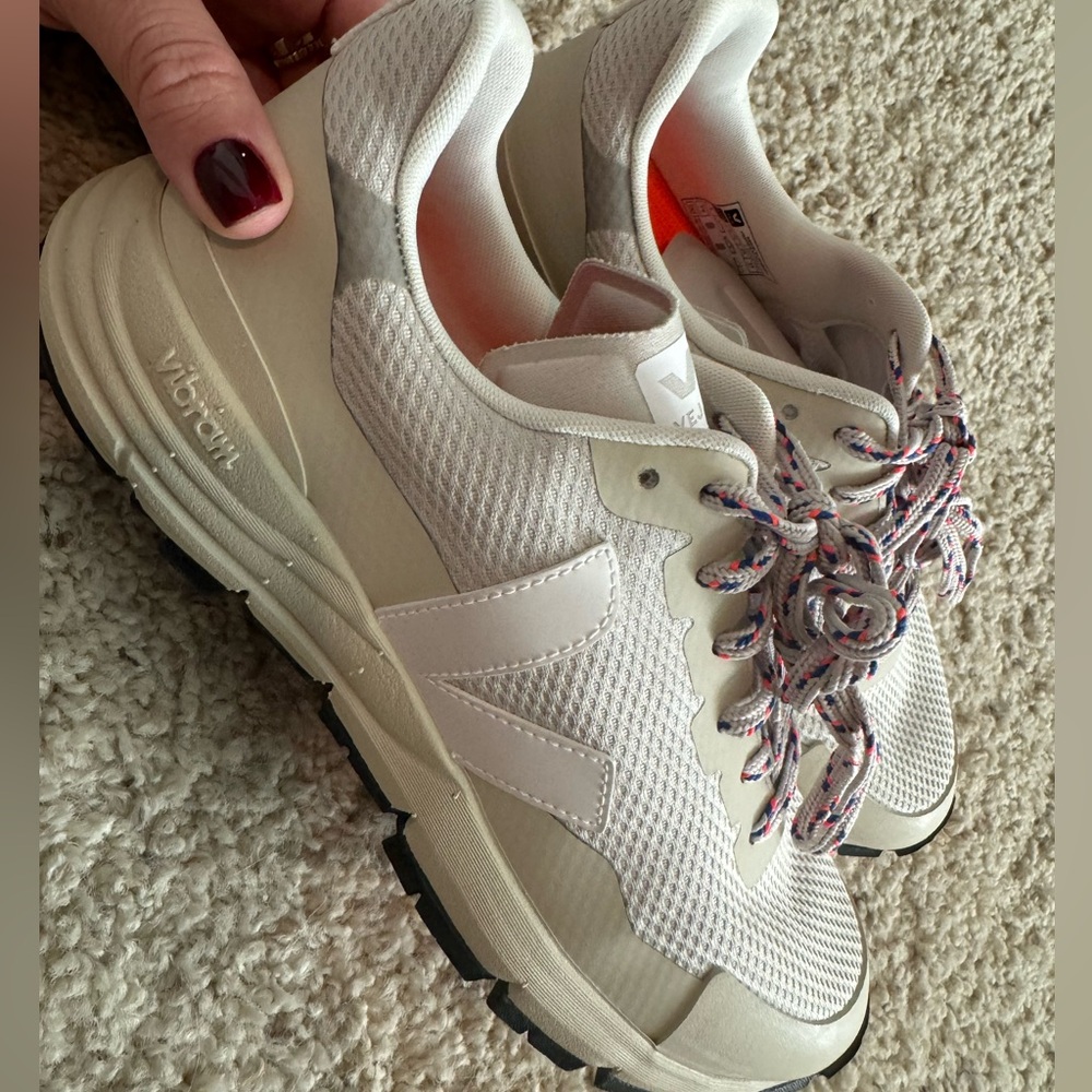 Veja sneakers in a neutral cream color
